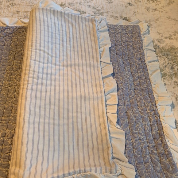 Quilted shams - Picture 2 of 5